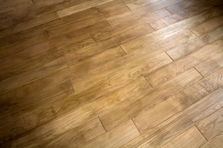 Comment bien entretenir son parquet en bois ?